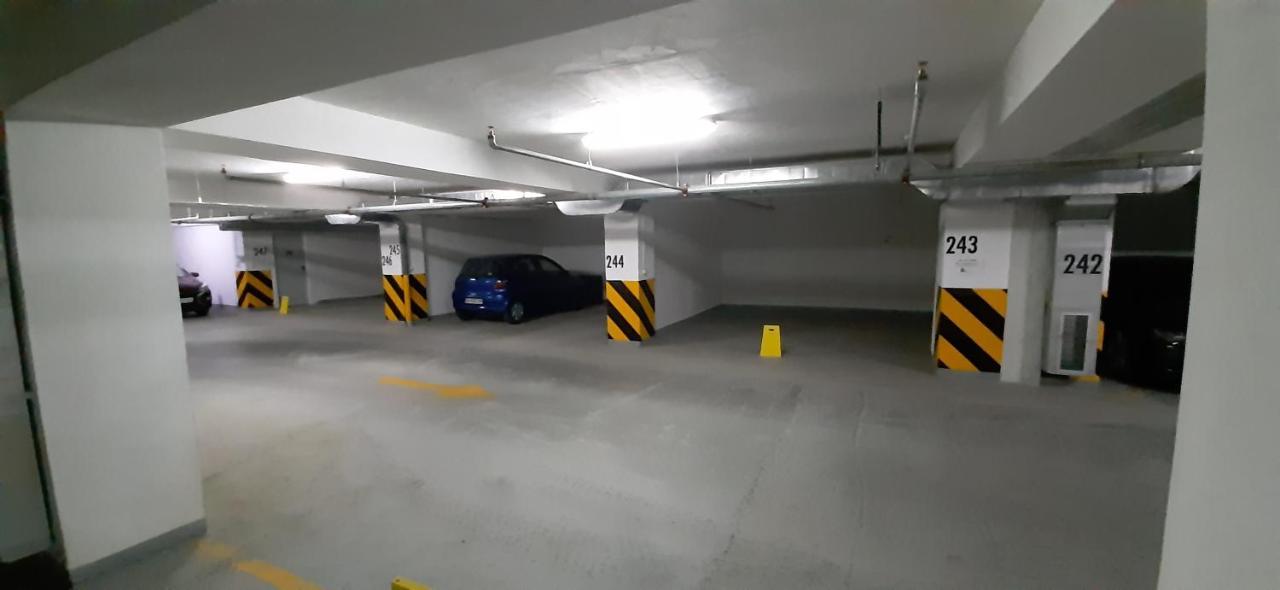 Apartament Gabriela & Marjan Luxury Self Check-In Flatiron Skopje Zewnętrze zdjęcie